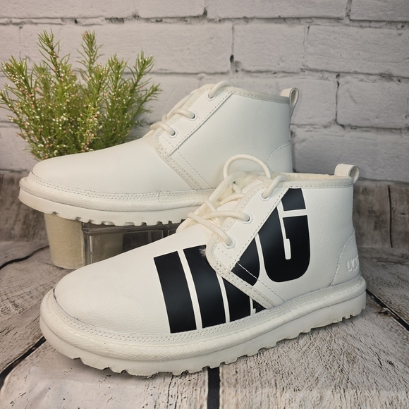 UGG Other - UGG NEUMEL CHOPD CHUKKA ANKLE BOOT WHITE LEATHER MENS SIZE 9 EUC